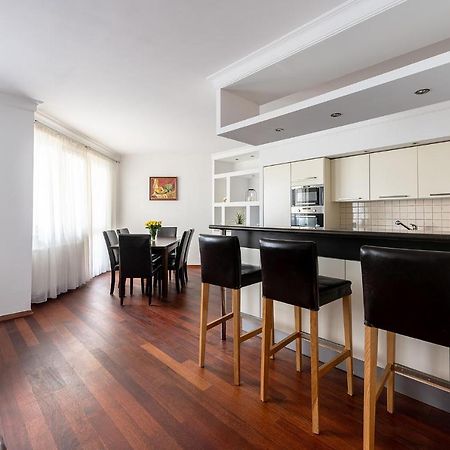 ורשה Bukowinska 12 Prywatne Mieszkanie 80M2 Z Dwiema Sypialniami I Balkonem 2X Bezplatne Miejsca Parkingowe Samodzielne Zameldowanie! Private Garage! Self Check-In System! מראה חיצוני תמונה