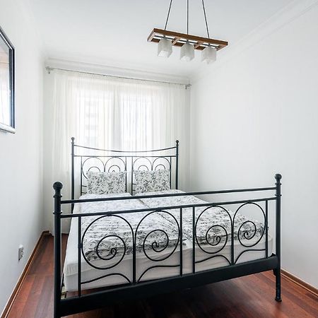 ורשה Bukowinska 12 Prywatne Mieszkanie 80M2 Z Dwiema Sypialniami I Balkonem 2X Bezplatne Miejsca Parkingowe Samodzielne Zameldowanie! Private Garage! Self Check-In System! מראה חיצוני תמונה