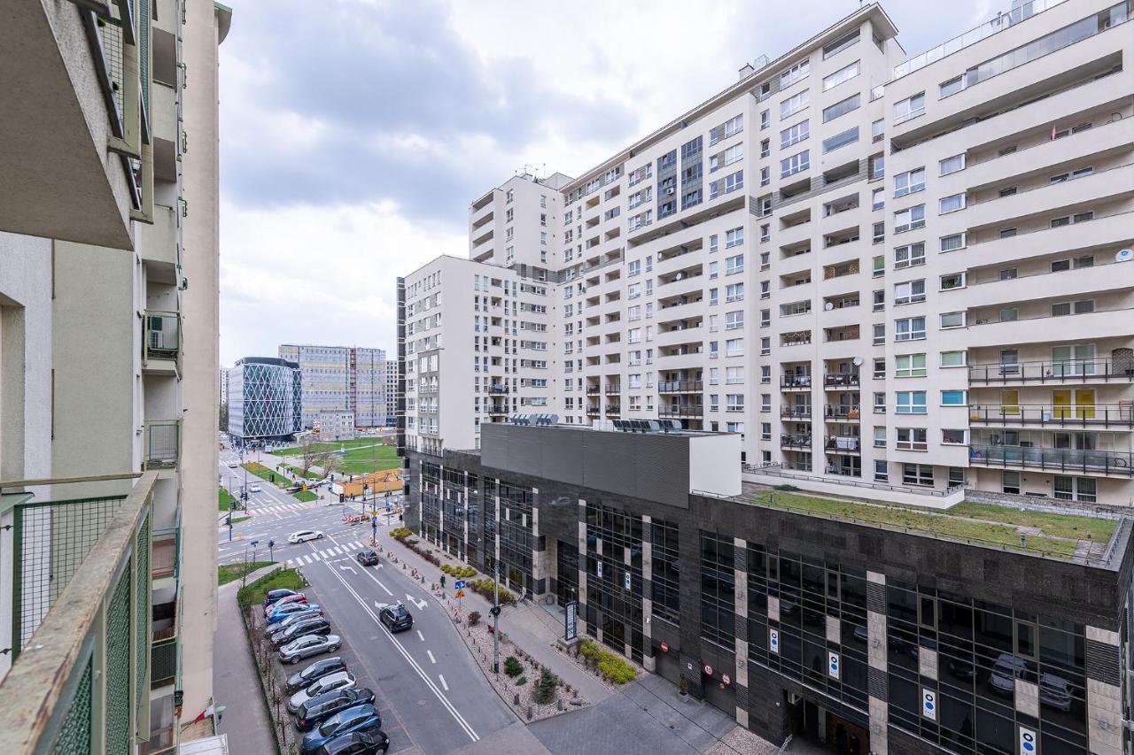 ורשה Bukowinska 12 Prywatne Mieszkanie 80M2 Z Dwiema Sypialniami I Balkonem 2X Bezplatne Miejsca Parkingowe Samodzielne Zameldowanie! Private Garage! Self Check-In System! מראה חיצוני תמונה